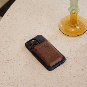 Peak Design Peak Design Mobile Wallet Stand - Magnetyczny Portfel Do Telefonu / Podstawka - Czerwony 7