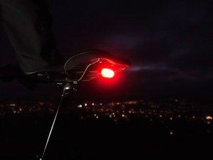 Lupine Lampka tylna C14 MAG 45 Lumenów, Montaż pod siodełkiem 13