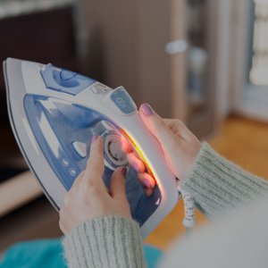 Żelazko First Austria Żelazko FIRST 5618-8 2400W 9