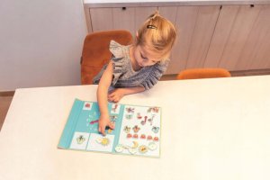 Teka Układanka magnetyczna kształty i kolory Zegar 6