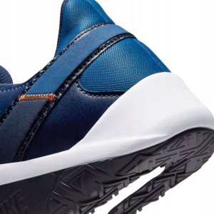 Nike BUTY NIKE CQ9356-402 LEGEND ESSENTIAL 2 6