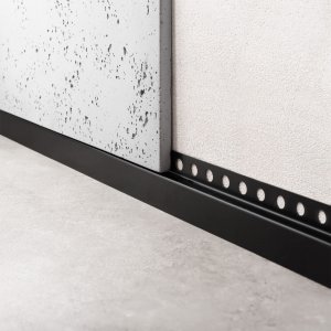 Rea Listwa brodzikowa czołowa 120cm Czarna 2