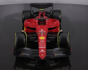 Bburago Ferrari Racing F1-75 2022 #55 Sainz1:18 BBURAGO 3