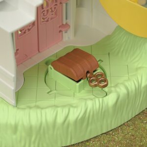 Figurka Epoch Sylvanian Families - Wyspa z wodospadem Secret Forest + figurka pieska husky (5761) 16