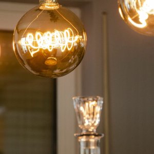 Segula Segula LED Bridge Globe 150 Curved Plus smokey E27 6,5W 3