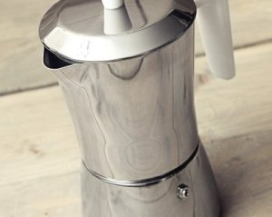 Giannini Giannini TUA z białym uchwytem pojemność 3 espresso redukcja na 1 espresso kolor rączki biały 2