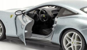 Bburago Ferrari Roma grey 1:24 BBURAGO 5