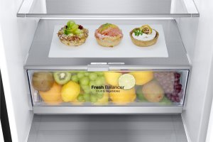 Lodówka LG LG Šaldytuvas GBB72MCUGN Energy efficiency class D Free standing Combi Height 203 cm No Frost system Šaldytuvas net capacity 277 L Šaldiklis net capacity 107 L Ekranas 35 dB Juodas 16