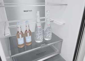 Lodówka LG LG Šaldytuvas GBB72MCUGN Energy efficiency class D Free standing Combi Height 203 cm No Frost system Šaldytuvas net capacity 277 L Šaldiklis net capacity 107 L Ekranas 35 dB Juodas 17