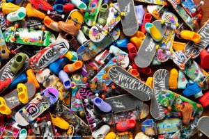 Mattel HW SKATE DESKOROLKA BUTY AUTKO MIX HGT71 B/C10 7