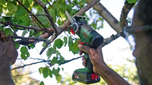 Piła szablasta Bosch NanoBlade UniversalCut 18V-65 18 V 8