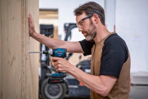 Klucz udarowy Bosch Bosch cordless impact wrench GDS 18V-330 HC Professional solo (blue/black, without battery and charger, in L-BOXX) 10