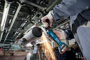 Szlifierka Bosch Bosch cordless angle grinder GWS 18V-10 P Professional, 125mm (blue/black, 2x Li-ion battery 5.0Ah, in L-BOXX) 5