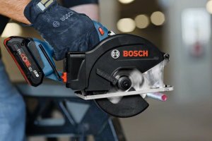 Bosch Pilarka tarczowa GKM 18V-50 06016B8001 9