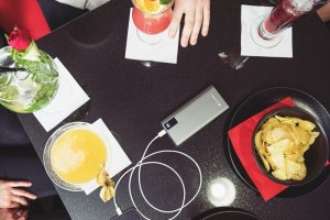 Powerbank GoGEN Powerbank GoGen PB200008S 20000 mAh srebrny 4