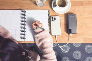 Powerbank GoGEN Powerbank GoGen PB200008S 20000 mAh srebrny 5