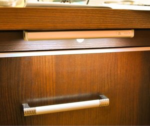 Lampka biurkowa Izoxis Lampka samoprzylepna - listwa 23122 12