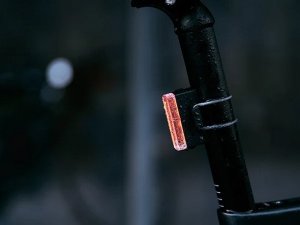 MAGICSHINE Lampka tylna SEEMEE 20 V2.0, 20 lumenów 19