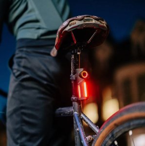 MAGICSHINE Oświetlenie rowerowe 30 lumenów SEEMEE DV 11