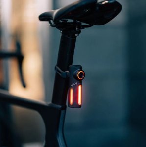 MAGICSHINE Oświetlenie rowerowe 30 lumenów SEEMEE DV 6