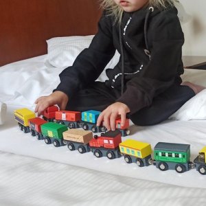 Kruzzel Kolejka drewniana- pociąg 12 szt. (23522) 10
