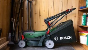 Kosiarka akumulatorowa Bosch UniversalRotak 2x18V-37-550 16