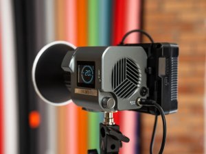 Lampa studyjna Amaran Amaran Lampa oświetleniowa fotograficzna LED COB 60d S 10