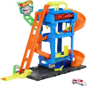 Mattel Hot Wheels City Tunnel Twist car wash, play building 2