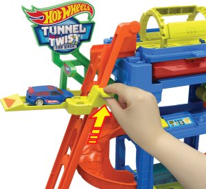 Mattel Hot Wheels City Tunnel Twist car wash, play building 6