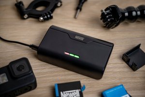 Ładowarka do aparatu Newell Ładowarka trójkanałowa USB-C do akumulatorów GoPro 5-11 14