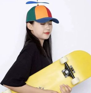 Malatec Czapka z daszkiem ze śmigiełkiem 3