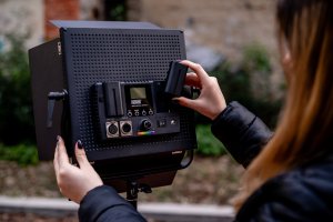 Lampa studyjna Newell NEWELL Lampa LED RGB Vividha Effect 11