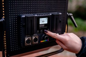 Lampa studyjna Newell NEWELL Lampa LED RGB Vividha Effect 12