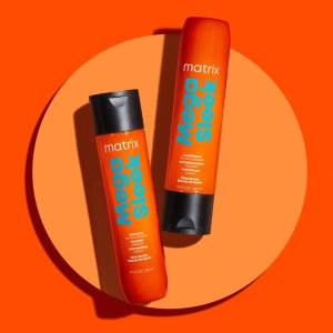 MATRIX MATRIX_Total Results Mega Sleek Iron Smoother odżywka w sprayu bez spłukiwania zapobiegająca puszeniu się włosów 250ml 5