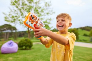 Zuru XSHOT Junior Fast-Fill Water Blaster 13