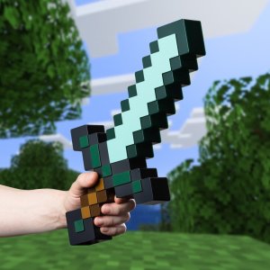 Paladone PALADONE Minecraft Lampka diamentowy miecz 4
