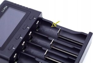 Ładowarka Xtar 4 x Ni-MH i 1,5V Li-ion AA/AAA ładowarka do akumulatorów L4 9