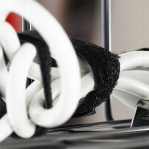 Vilde Organizer na kable pod blat biurka metalowy czarny 7