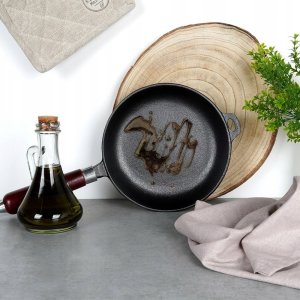 Patelnia Vilde Patelnia żeliwna CAST LINE 20 cm 6