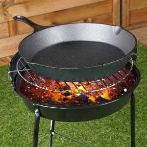 Patelnia Vilde Patelnia żeliwna z silikonową nakładką CAST LINE 30 cm 5