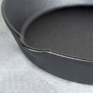 Patelnia Vilde Patelnia żeliwna z silikonową nakładką CAST LINE 30 cm 8