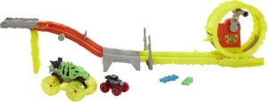 Mattel  (HXT05) 1