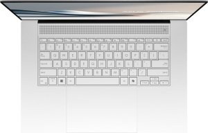Laptop Asus Asus Zenbook S 16 OLED UM5606WA-RK217W | Scandinavian White | 16 " | OLED | 3K | 2880 x 1800 pixels | AMD Ryzen AI 9 | 365 | 24 GB | LPDDR5X | Solid-state drive capacity 1000 GB | AMD Radeon 880M Graphics | Windows 11 Home | 802.11be | Bluetoo 2