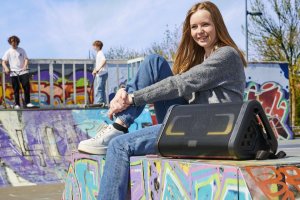 Głośnik BigBen Big Ben Głośnik Bluetooth 2x Mikrofon Party KBOX Karaoke Podświelnie 200W 36