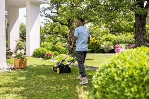 Kosiarka akumulatorowa Karcher  LMO 5-18 Dual Battery Set (1.445-431.0) 8