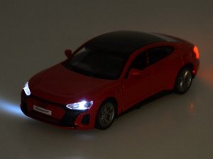 Jokomisiada Model kolekcjonerski AUDI RS e-tron GT 1:36 metalowe auto dźwięki ZA5047 10