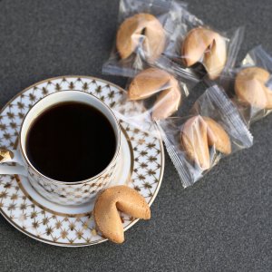 MagiaCiast Ciasteczka z Wróżbą Komplementy dla Ciebie Chińskie Ciastka z Wróżbą 100 6