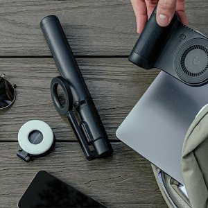 Energea Energea Uchwyt do robienia zdjęć z wbudowanym powerbankiem Magear Magcam Grip czarny/black MagSafe PG-MCG5K-BLK 8