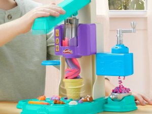 Play-Doh PLAY-DOH playset rainbow swirl ice cream 27