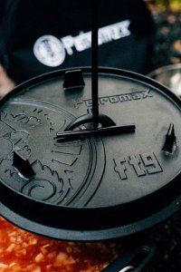 Petromax Żeliwny Kociołek Holenderski z Nóżkami 9 2